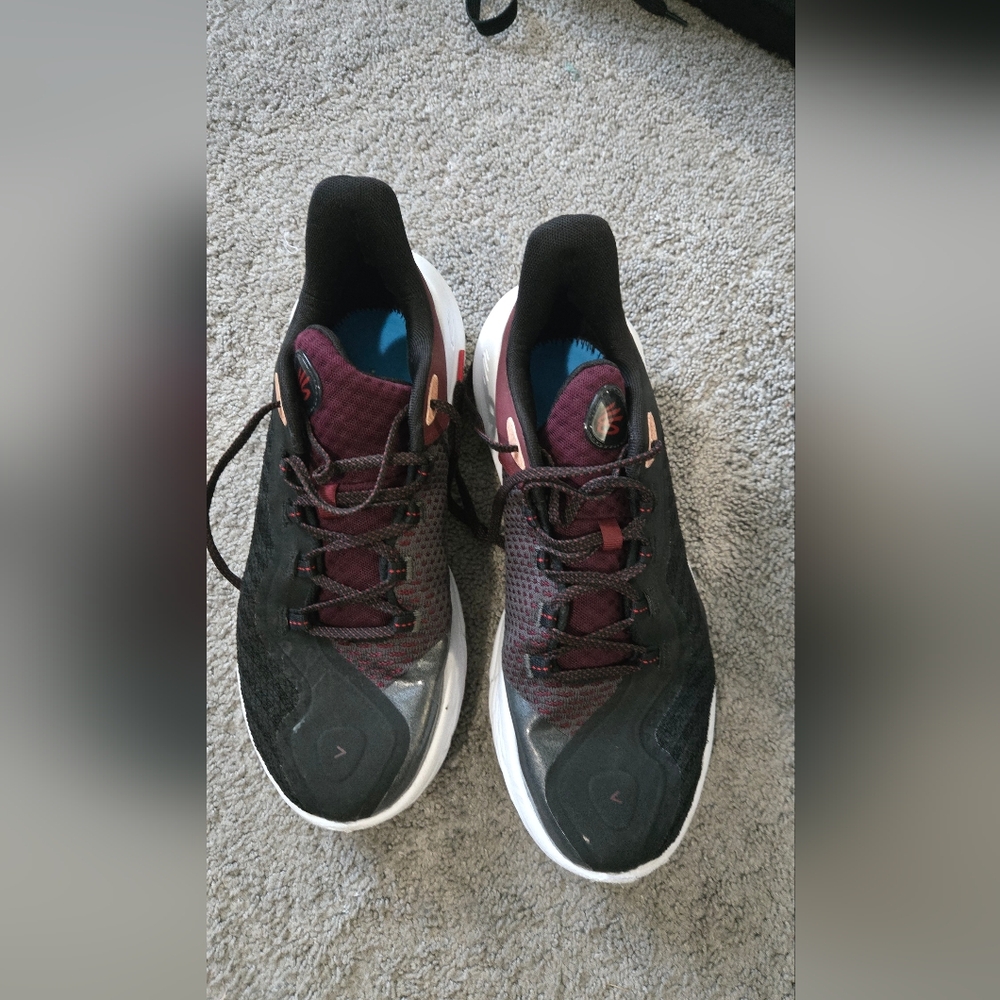 Pre-owend Curry 11, Size 12